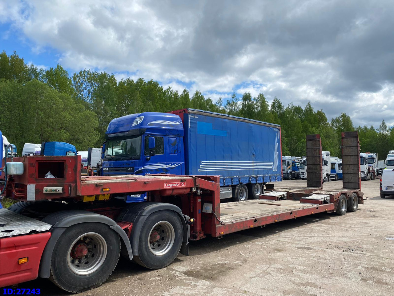 LANGENDORF Satbue 20/28 - Low bed - Low loader semi-trailer: picture 1 LANGENDORF Satbue 20/28 - Low bed - Low loader semi-trailer: picture 1