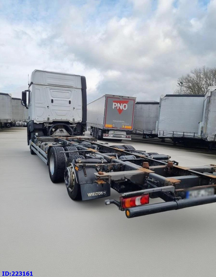 MERCEDES-BENZ Actros 2542 BDF 6x2 Euro6 - Cab chassis truck: picture 5 MERCEDES-BENZ Actros 2542 BDF 6x2 Euro6 - Cab chassis truck: picture 5