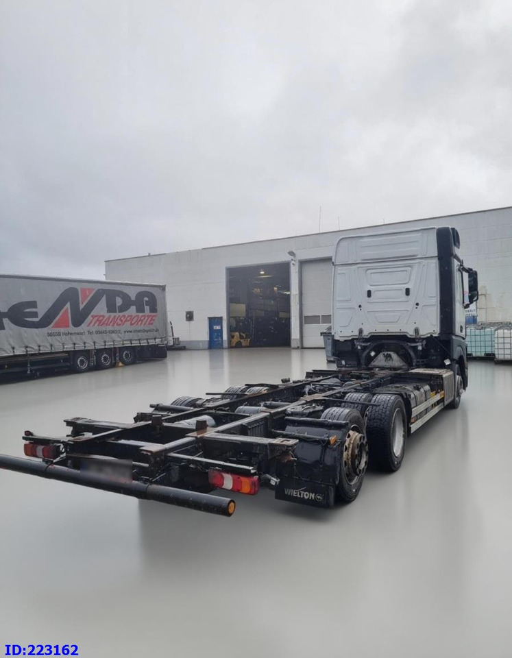 MERCEDES-BENZ Actros 2542 BDF 6x2 Euro6 - Cab chassis truck: picture 4 MERCEDES-BENZ Actros 2542 BDF 6x2 Euro6 - Cab chassis truck: picture 4