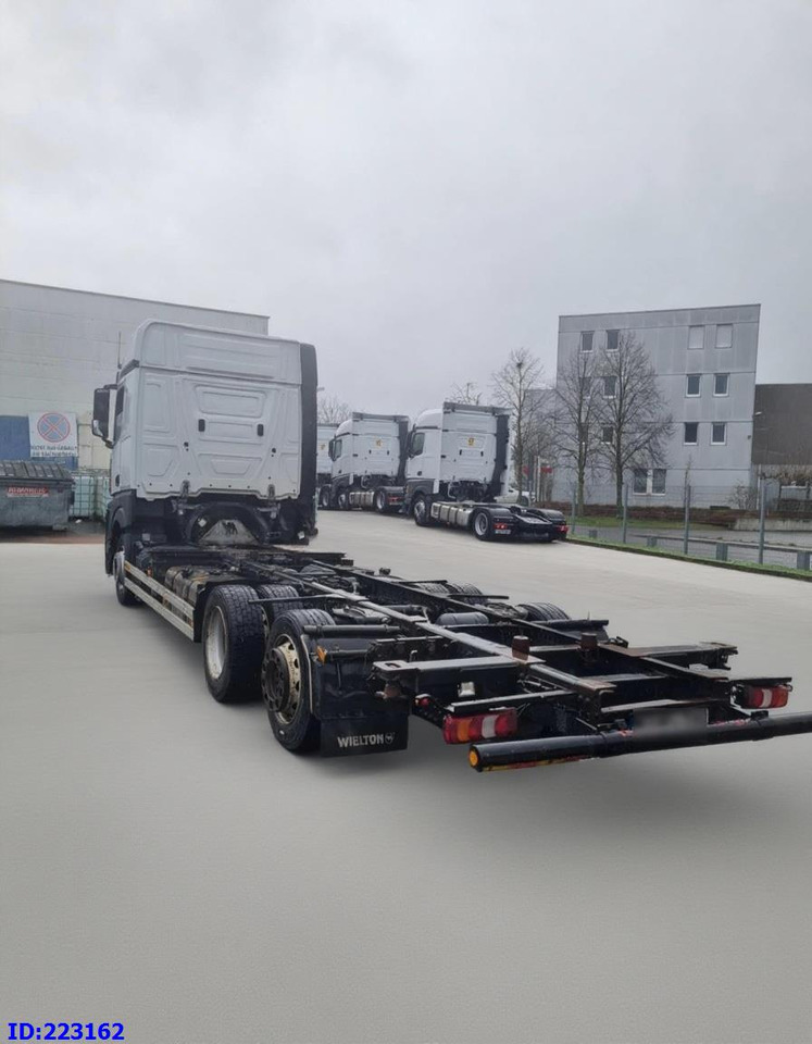 MERCEDES-BENZ Actros 2542 BDF 6x2 Euro6 - Cab chassis truck: picture 5 MERCEDES-BENZ Actros 2542 BDF 6x2 Euro6 - Cab chassis truck: picture 5