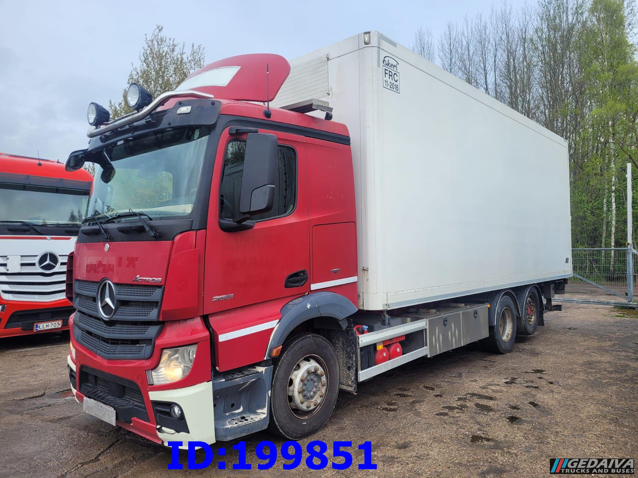 MERCEDES-BENZ Actros 2551 6x2 Euro5 - Box truck: picture 1 MERCEDES-BENZ Actros 2551 6x2 Euro5 - Box truck: picture 1