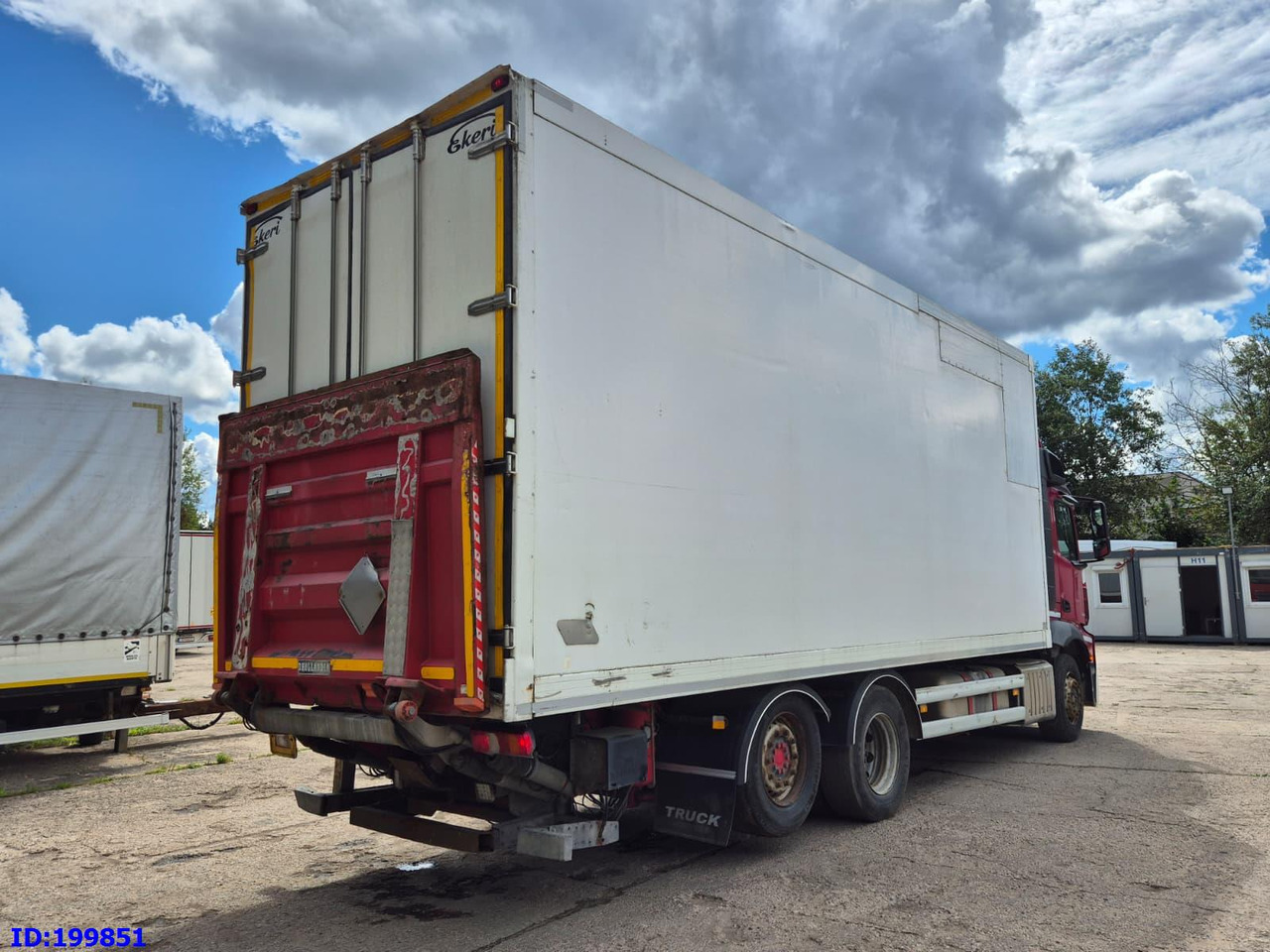 MERCEDES-BENZ Actros 2551 6x2 Euro5 - Box truck: picture 5 MERCEDES-BENZ Actros 2551 6x2 Euro5 - Box truck: picture 5