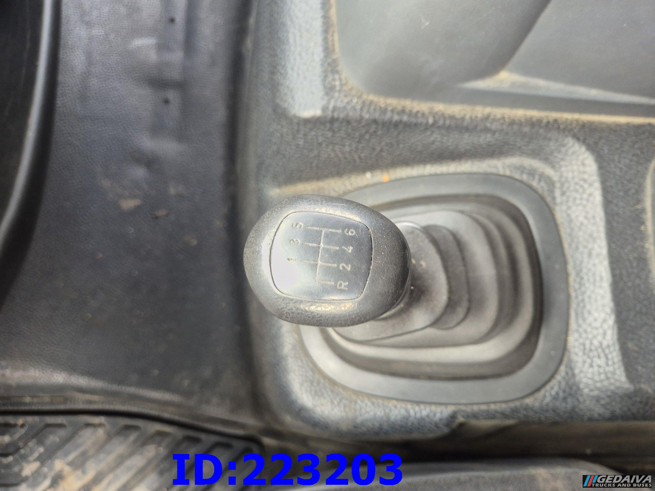 Box truck MERCEDES-BENZ Atego 818 4x2 Euro5 Manual: picture 18