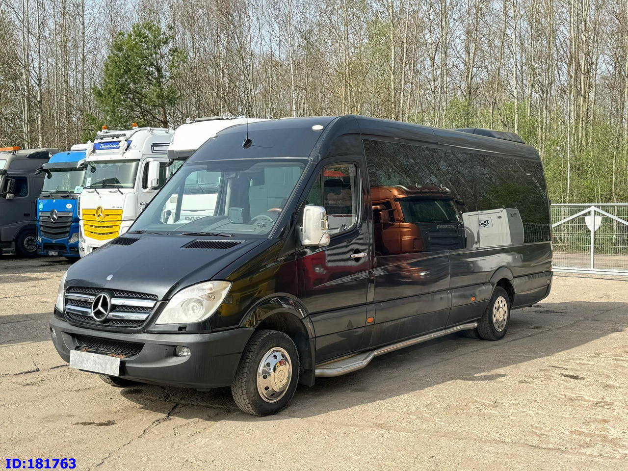 MERCEDES-BENZ Sprinter 518 - VIP - 17 Seater - Coach: picture 1 MERCEDES-BENZ Sprinter 518 - VIP - 17 Seater - Coach: picture 1