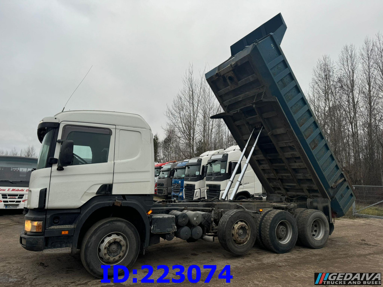 SCANIA 124 8x2 - Manual - Full steel - Tipper: picture 1 SCANIA 124 8x2 - Manual - Full steel - Tipper: picture 1