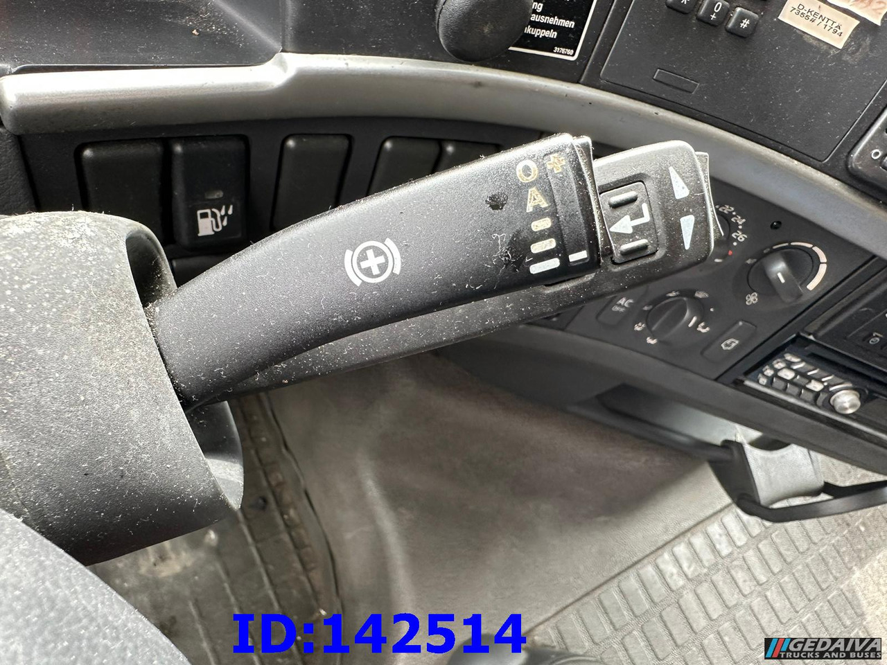 Tractor unit VOLVO FH12 420HP 6x2 Manual: picture 9