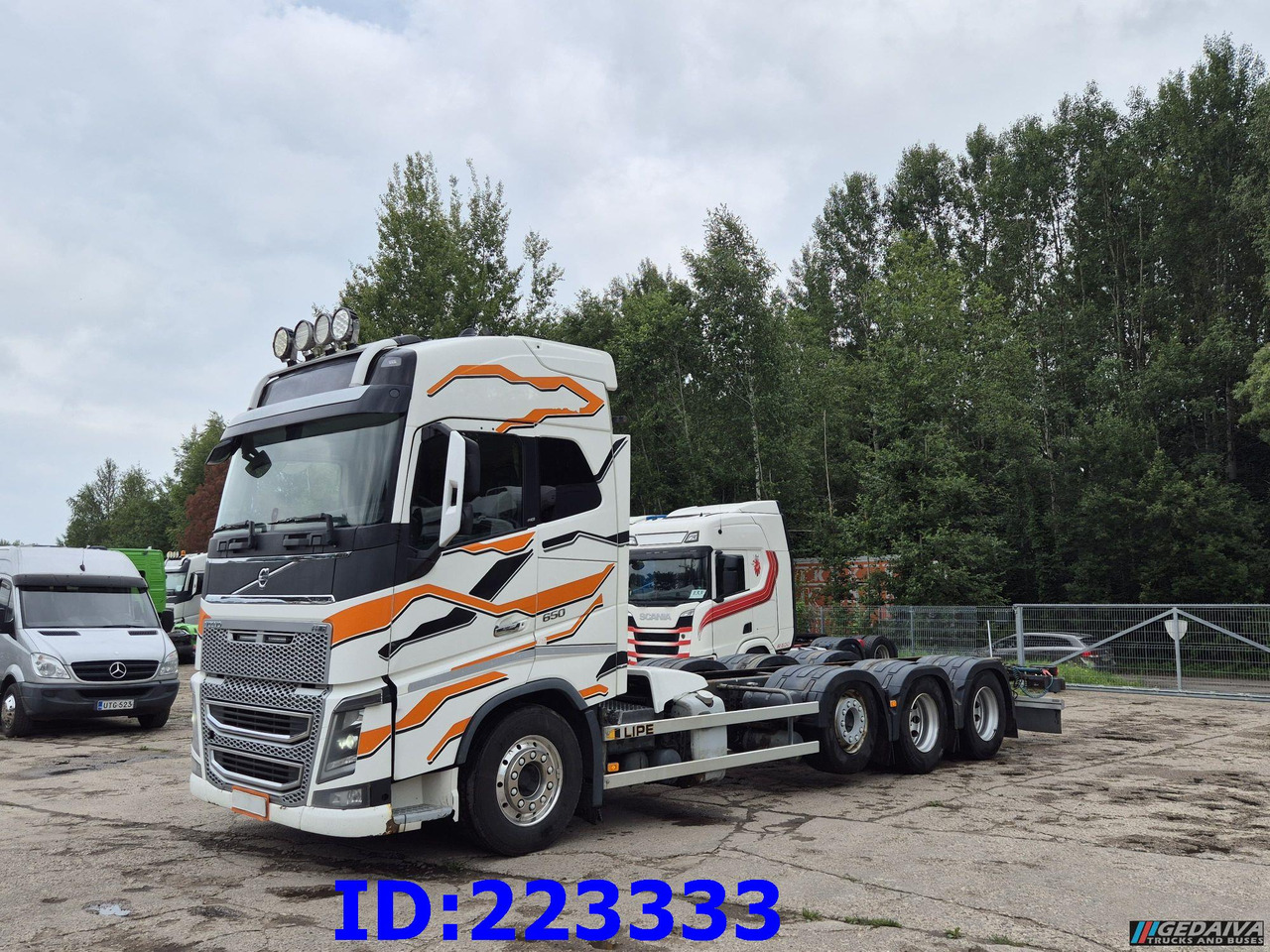 VOLVO FH16 650HP 8X4 (Steering axle) - Cab chassis truck: picture 1 VOLVO FH16 650HP 8X4 (Steering axle) - Cab chassis truck: picture 1