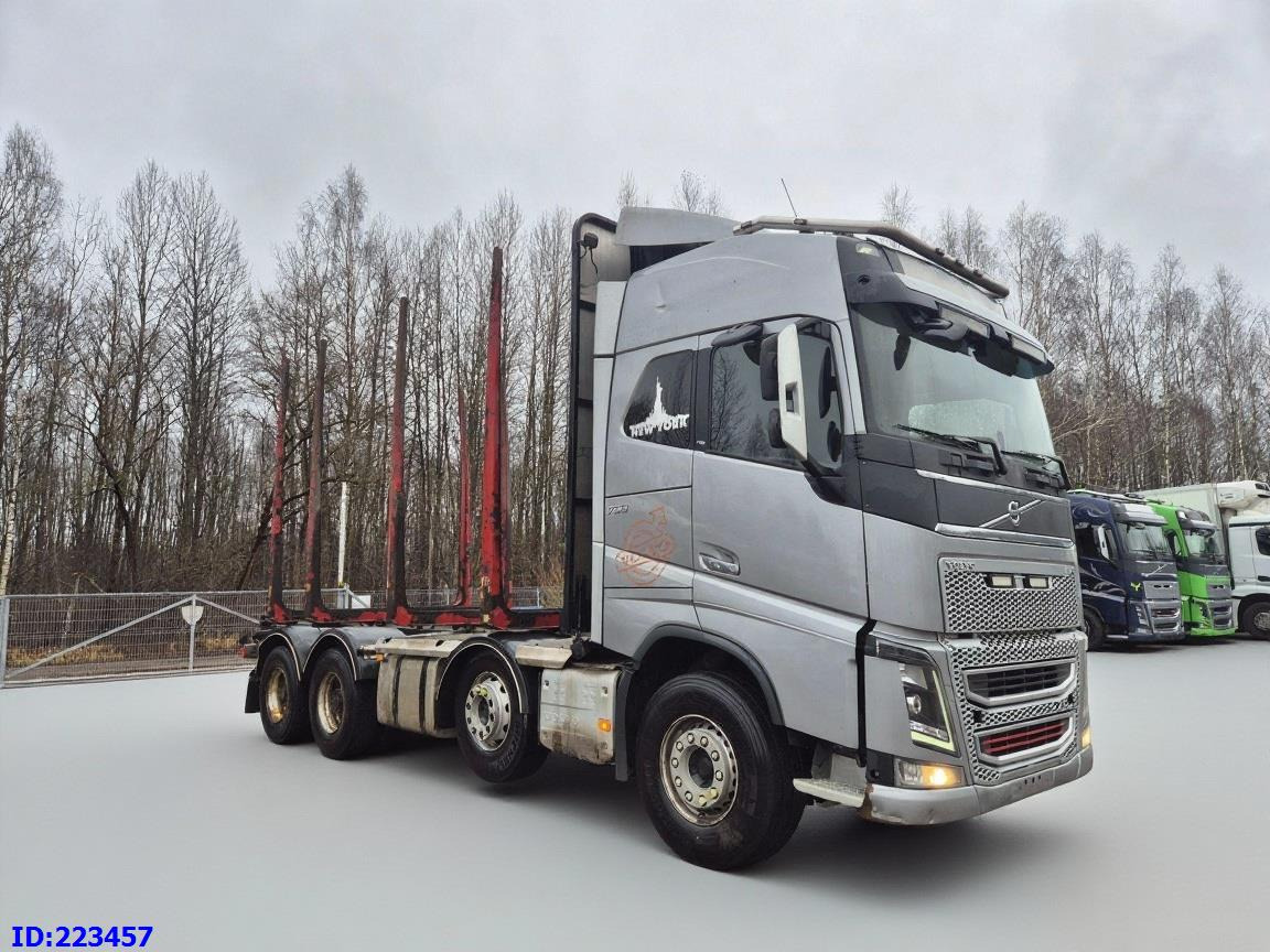 VOLVO FH16 750HP 8x4 Big axles - Log truck: picture 4 VOLVO FH16 750HP 8x4 Big axles - Log truck: picture 4