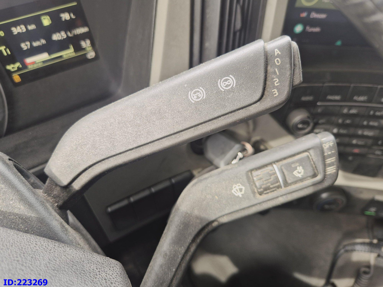 Cab chassis truck VOLVO FM13 500HP 8x2 (2 steering axels): picture 15 Cab chassis truck VOLVO FM13 500HP 8x2 (2 steering axels): picture 15