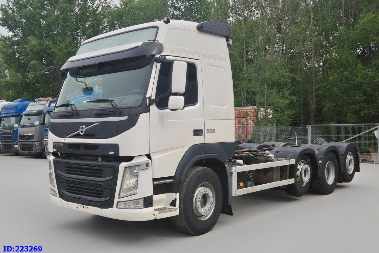 VOLVO FM13 500HP 8x2 (2 steering axels) - Cab chassis truck: picture 1 VOLVO FM13 500HP 8x2 (2 steering axels) - Cab chassis truck: picture 1