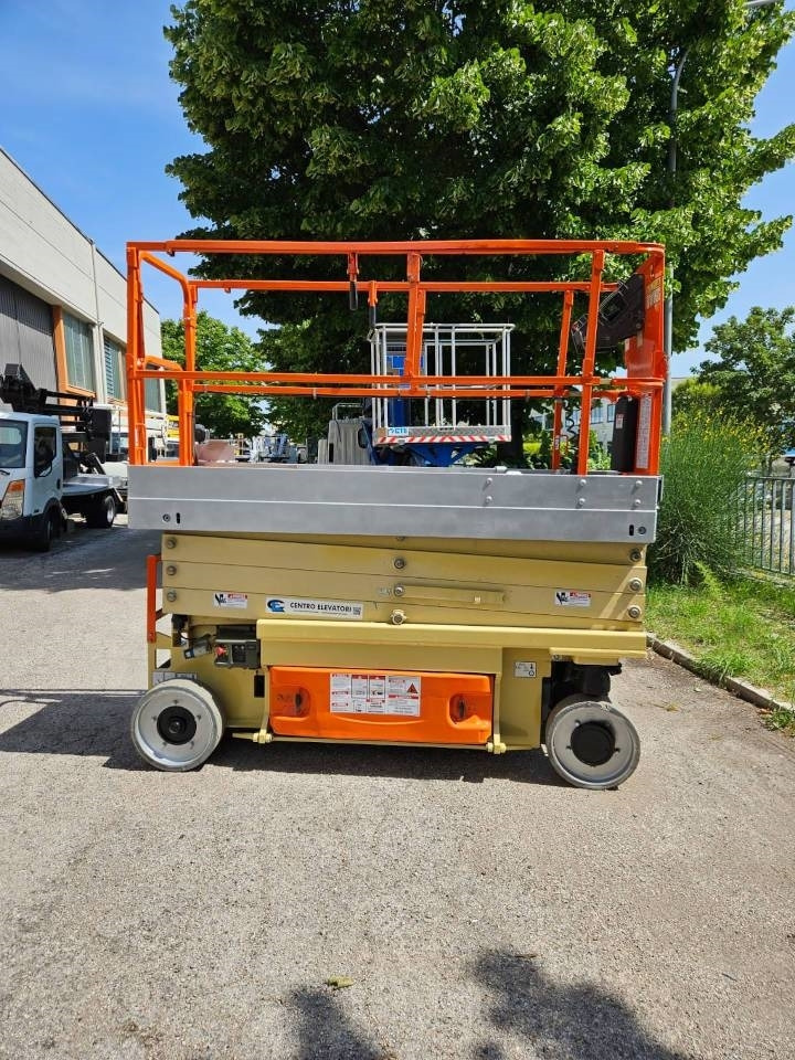JLG 2630 ES - Scissor lift: picture 2 JLG 2630 ES - Scissor lift: picture 2