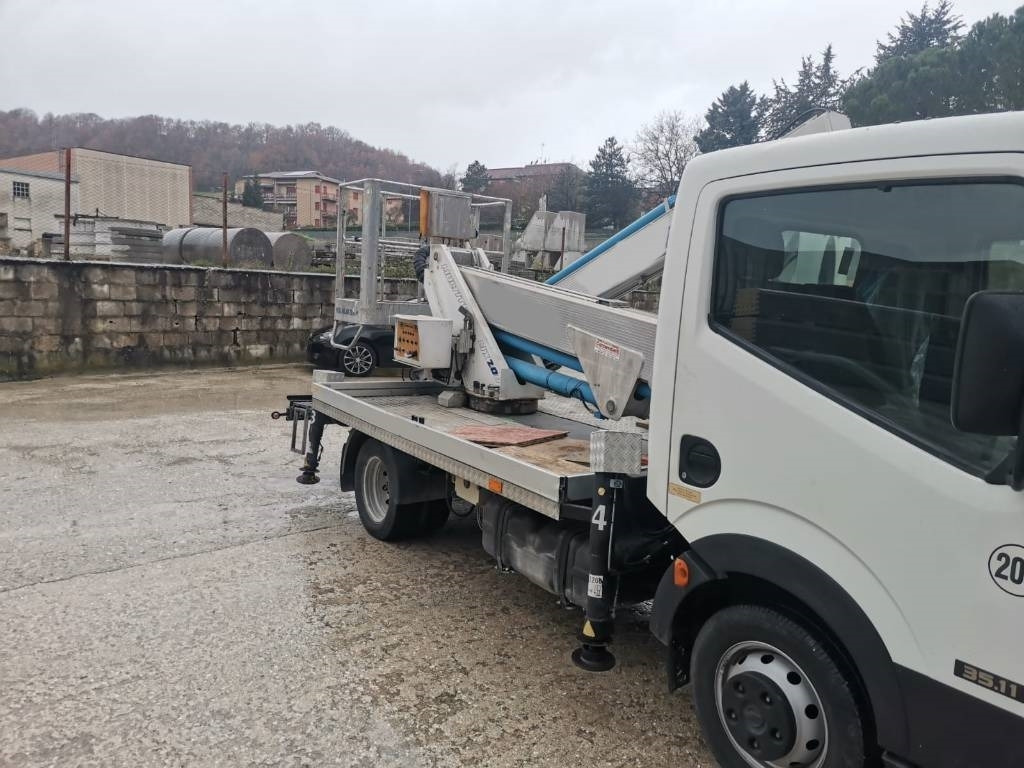 Truck mounted aerial platform Multitel MX 200: picture 11