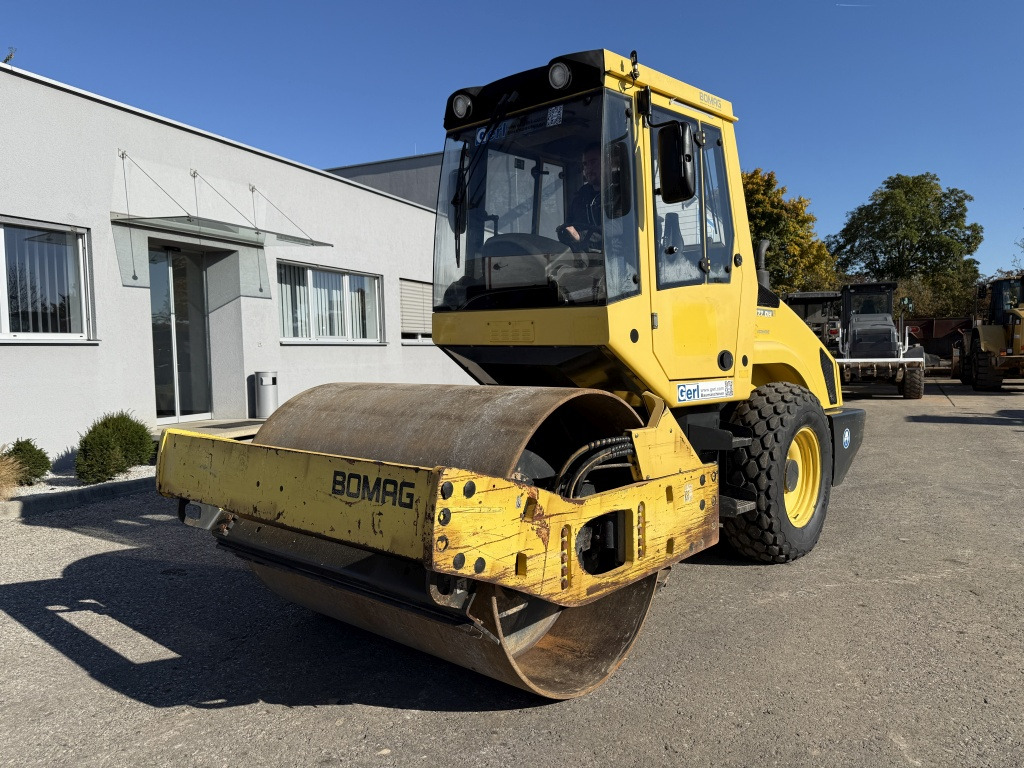 Bomag BW 177DH-4 (111742) - Compactor: picture 2 Bomag BW 177DH-4 (111742) - Compactor: picture 2