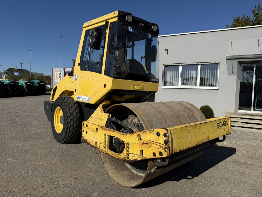 Bomag BW 177DH-4 (111742) - Compactor: picture 5 Bomag BW 177DH-4 (111742) - Compactor: picture 5