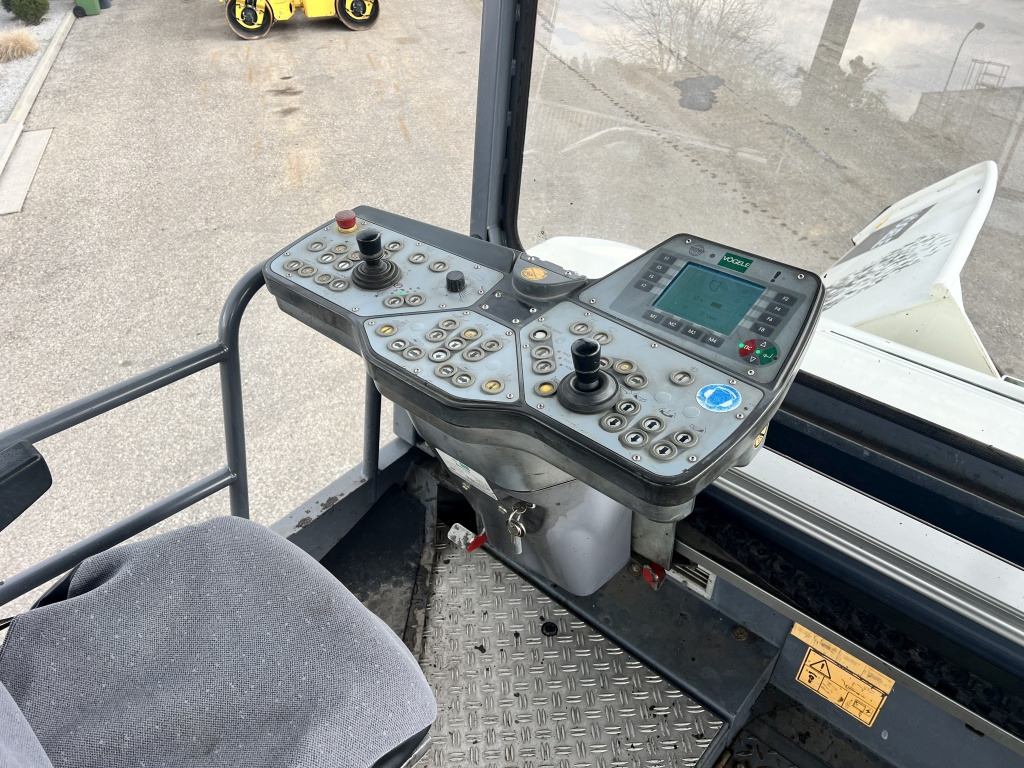 Asphalt paver Vögele Super 1800-2 (111540): picture 8 Asphalt paver Vögele Super 1800-2 (111540): picture 8