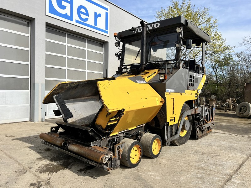 Volvo-ABG 6870 (111064) - Asphalt paver: picture 2 Volvo-ABG 6870 (111064) - Asphalt paver: picture 2