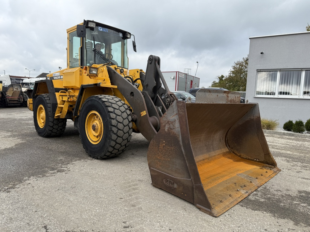 Volvo L 90 C (111728) - Wheel loader: picture 5 Volvo L 90 C (111728) - Wheel loader: picture 5