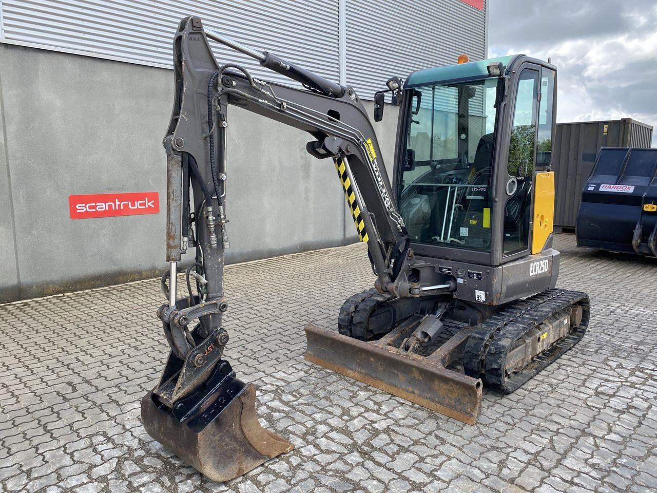 Volvo ECR25 - Mini excavator: picture 1 Volvo ECR25 - Mini excavator: picture 1