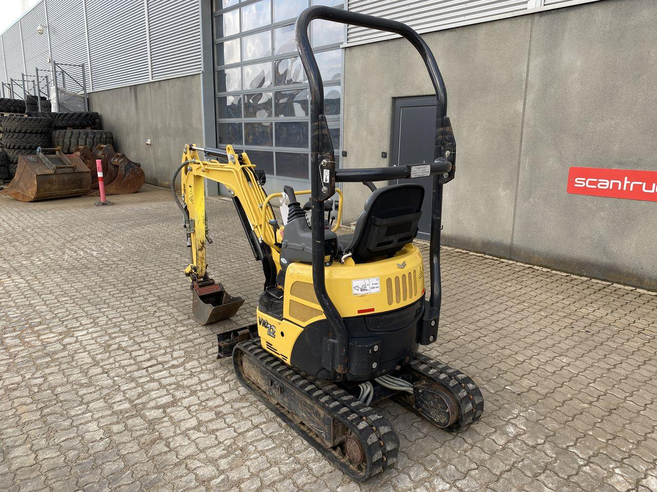 Yanmar VIO12 - Mini excavator: picture 2 Yanmar VIO12 - Mini excavator: picture 2