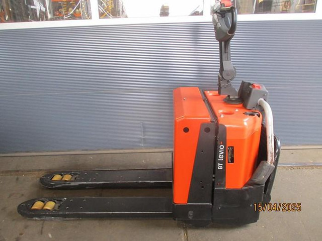 BT LPE 200-6 - Pallet truck: picture 1 BT LPE 200-6 - Pallet truck: picture 1