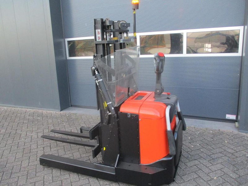 BT SPE 120 XRD - Reach stacker: picture 2 BT SPE 120 XRD - Reach stacker: picture 2
