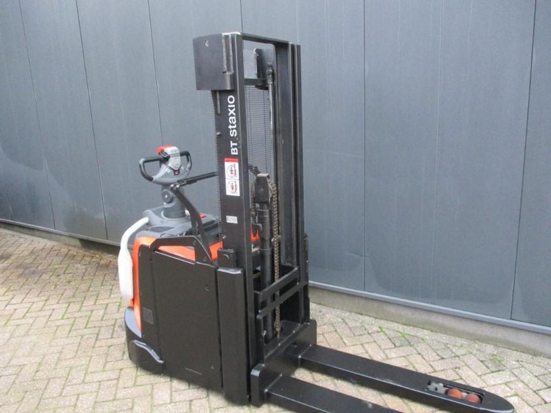 BT SPE 200L - Pallet truck: picture 2 BT SPE 200L - Pallet truck: picture 2