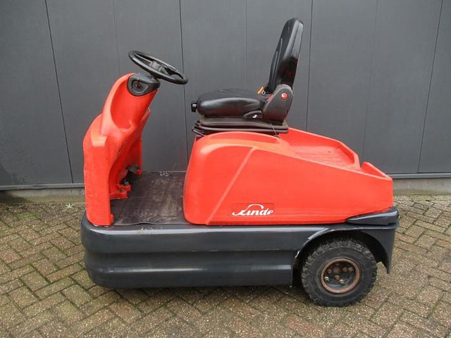 Linde P 60 - Tow tractor: picture 2 Linde P 60 - Tow tractor: picture 2