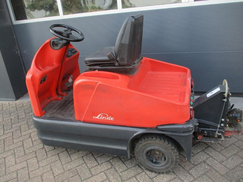 Linde P 60 - Tow tractor: picture 2 Linde P 60 - Tow tractor: picture 2