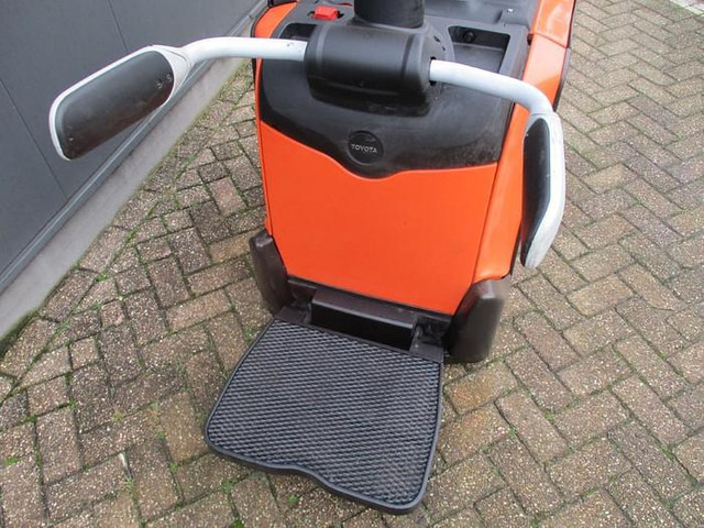 Toyota LPE 250 - Pallet truck: picture 5 Toyota LPE 250 - Pallet truck: picture 5