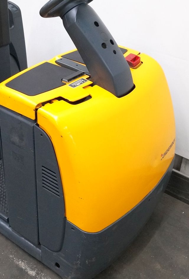 Jungheinrich ECE225 HP - Order picker: picture 4 Jungheinrich ECE225 HP - Order picker: picture 4