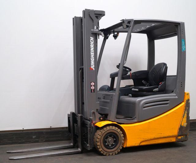 Electric forklift Jungheinrich EFG216k: picture 1