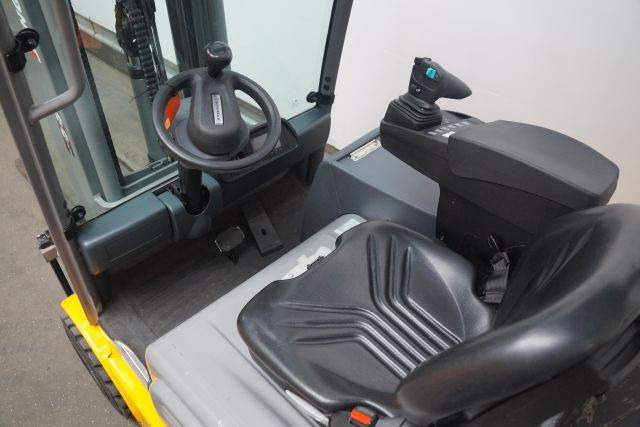 Jungheinrich EFG320 - Electric forklift: picture 3 Jungheinrich EFG320 - Electric forklift: picture 3