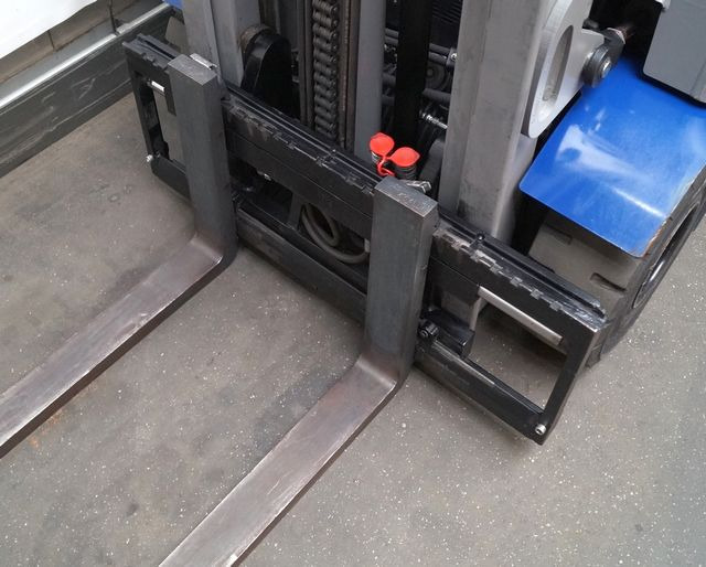 Jungheinrich EFG425k - Electric forklift: picture 3 Jungheinrich EFG425k - Electric forklift: picture 3
