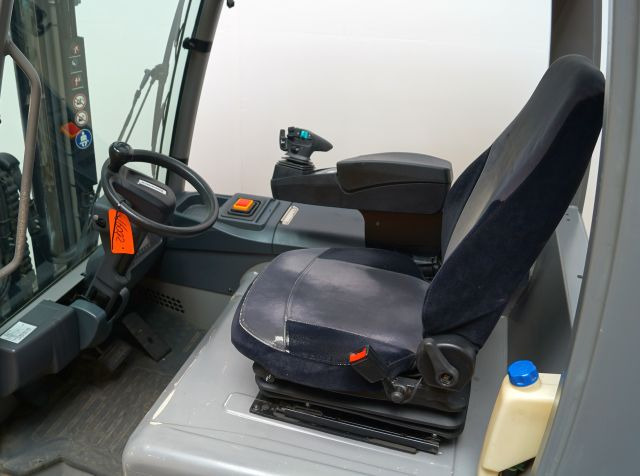 Jungheinrich EFG430 - Electric forklift: picture 4 Jungheinrich EFG430 - Electric forklift: picture 4