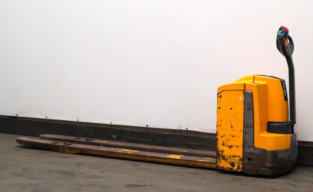 Jungheinrich EJE220 - Pallet truck: picture 2 Jungheinrich EJE220 - Pallet truck: picture 2