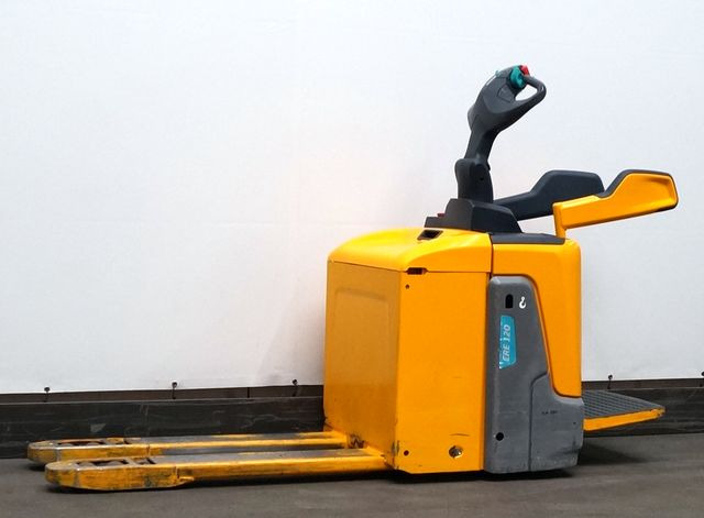Jungheinrich ERE120 - Pallet truck: picture 1 Jungheinrich ERE120 - Pallet truck: picture 1