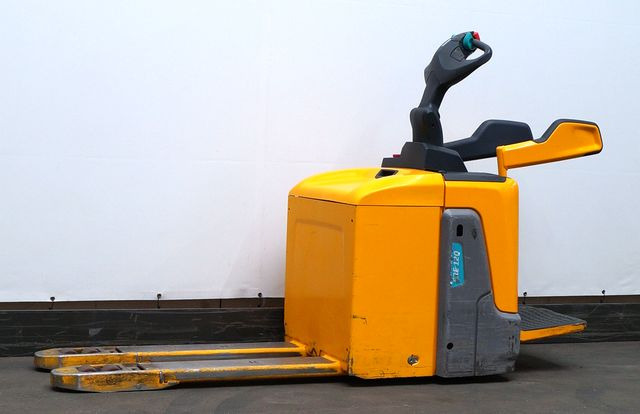 Jungheinrich ERE120 - Pallet truck: picture 1 Jungheinrich ERE120 - Pallet truck: picture 1