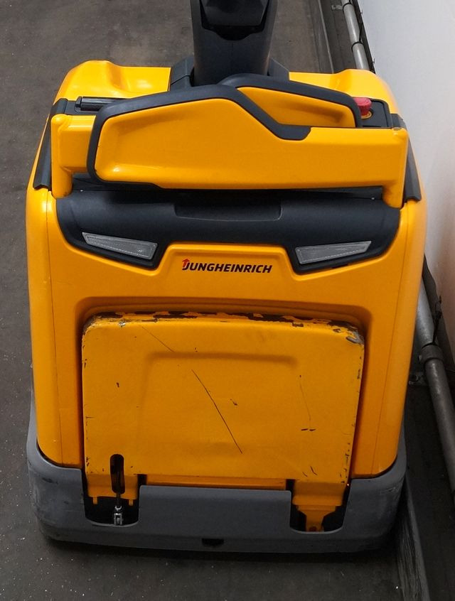Jungheinrich ERE125 - Pallet truck: picture 3 Jungheinrich ERE125 - Pallet truck: picture 3