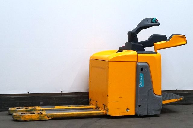 Jungheinrich ERE125 - Pallet truck: picture 1 Jungheinrich ERE125 - Pallet truck: picture 1