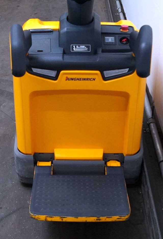 Jungheinrich ERE125 - Pallet truck: picture 3 Jungheinrich ERE125 - Pallet truck: picture 3