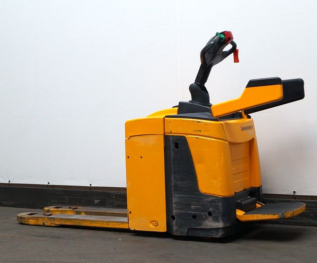 Jungheinrich ERE225 - Pallet truck: picture 2 Jungheinrich ERE225 - Pallet truck: picture 2
