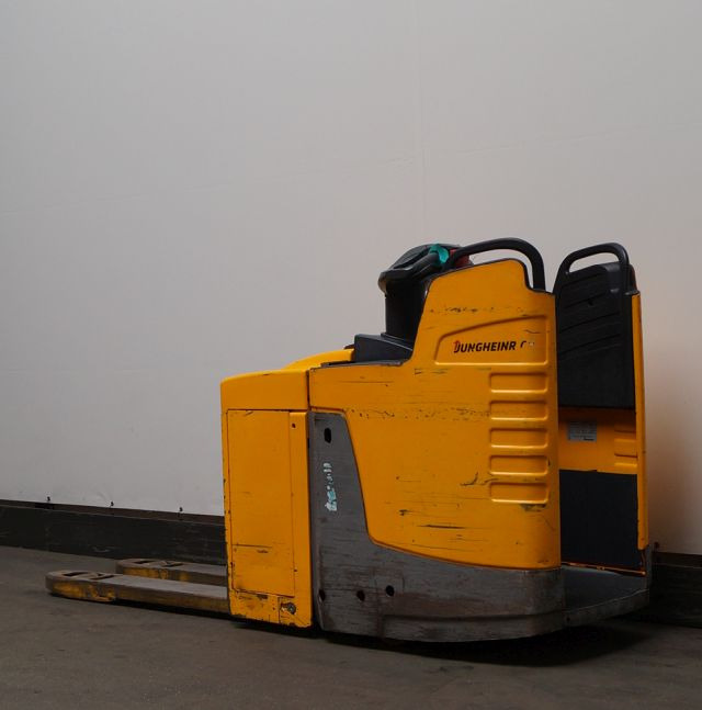Jungheinrich ERE225 - Pallet truck: picture 2 Jungheinrich ERE225 - Pallet truck: picture 2