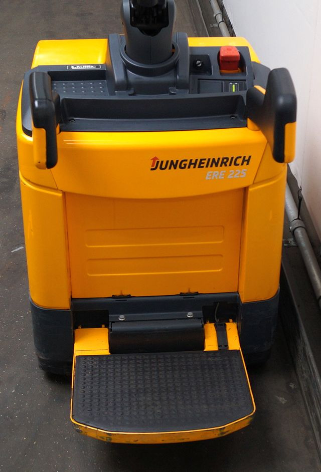 Jungheinrich ERE225 - Pallet truck: picture 3 Jungheinrich ERE225 - Pallet truck: picture 3