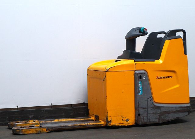Jungheinrich ERE225 - Pallet truck: picture 1 Jungheinrich ERE225 - Pallet truck: picture 1