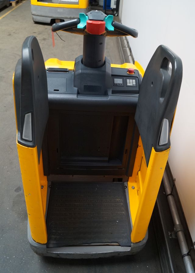 Jungheinrich ERE225 - Pallet truck: picture 3 Jungheinrich ERE225 - Pallet truck: picture 3
