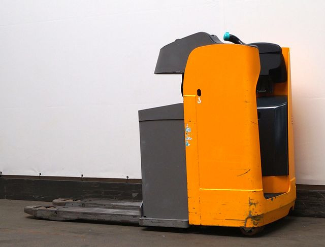 Jungheinrich ESE120 - Pallet truck: picture 2 Jungheinrich ESE120 - Pallet truck: picture 2