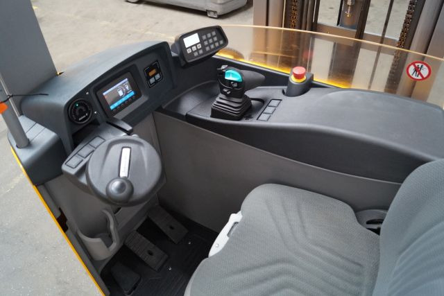Jungheinrich ETV214 - Reach truck: picture 3 Jungheinrich ETV214 - Reach truck: picture 3