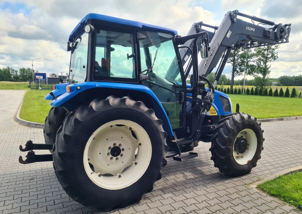 New Holland T5040 - Farm tractor: picture 4 New Holland T5040 - Farm tractor: picture 4