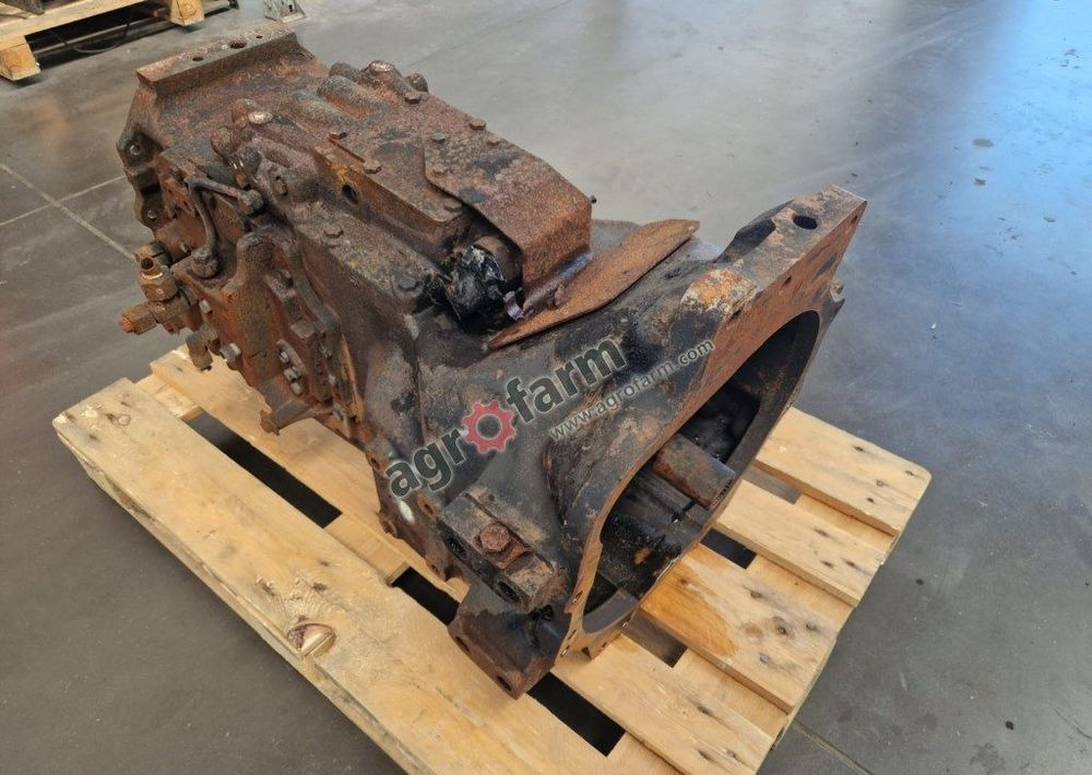 Skrzynia biegów New Holland T6.175 44980087 - Gearbox: picture 1 Skrzynia biegów New Holland T6.175 44980087 - Gearbox: picture 1