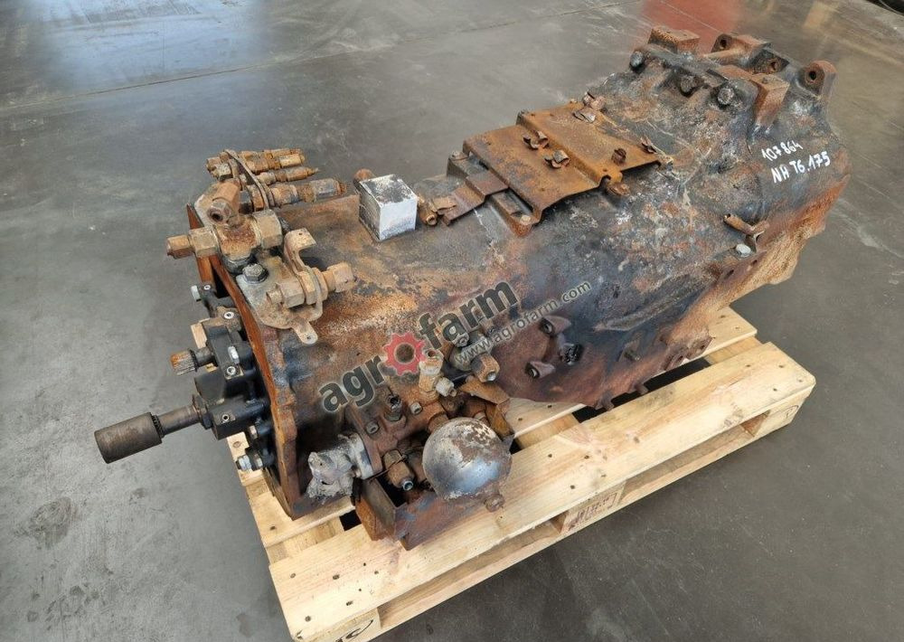 Skrzynia biegów New Holland T6.175 47556460 - Gearbox: picture 1 Skrzynia biegów New Holland T6.175 47556460 - Gearbox: picture 1
